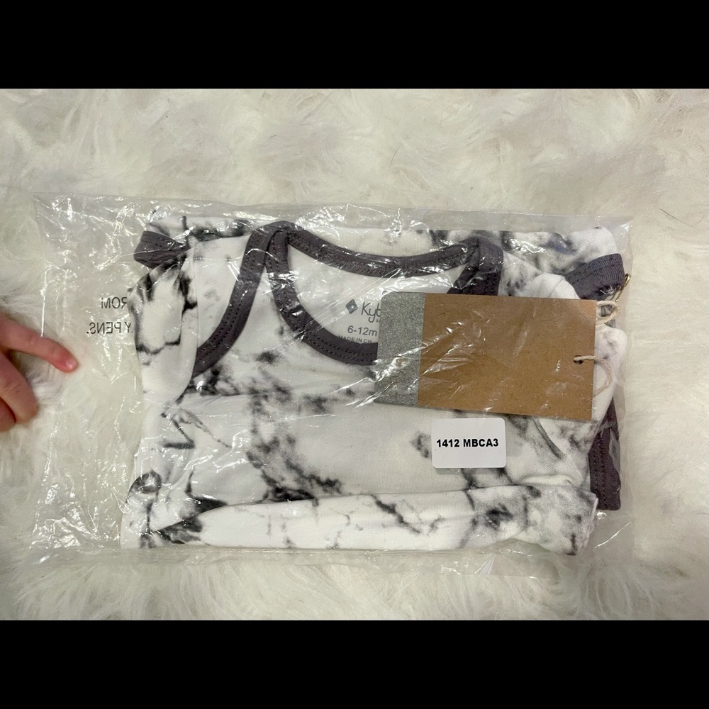Kyte baby bodysuit